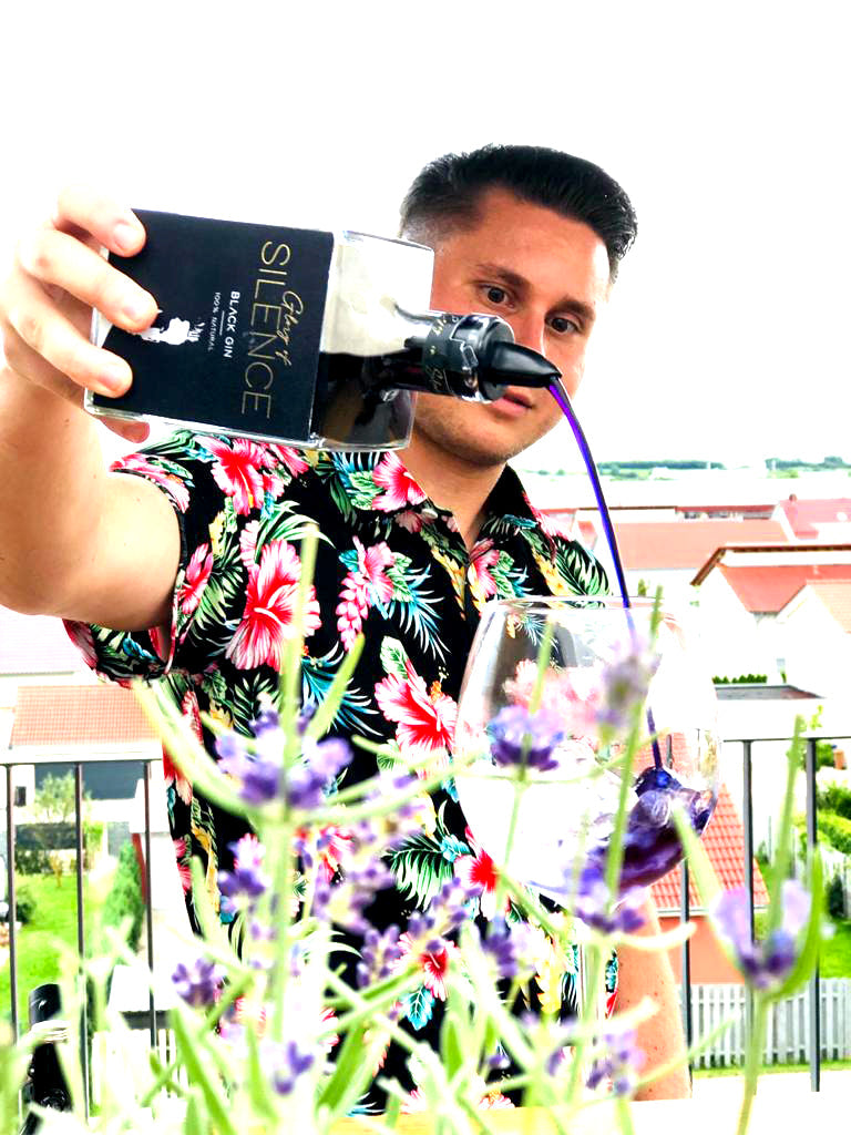 Glory of Silence Black Gin MAGNUM EDITION