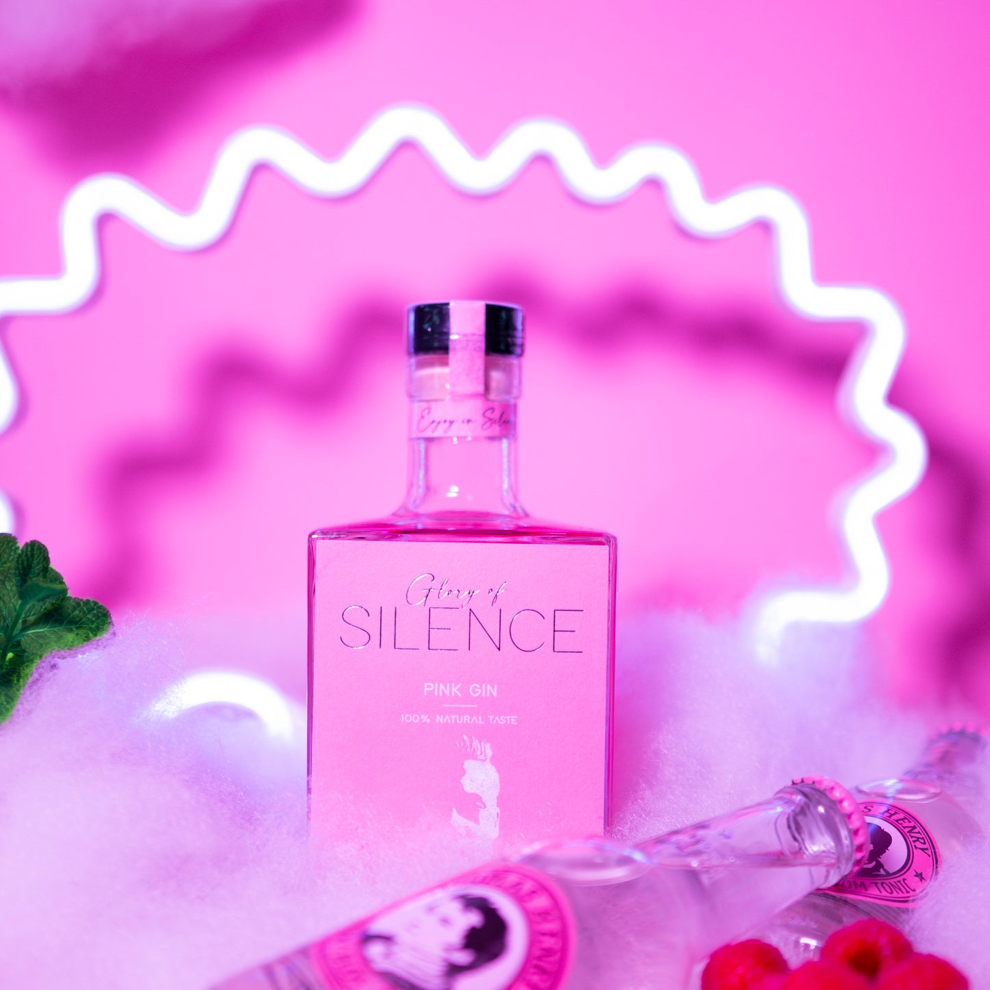 Glory of Silence Pink Gin